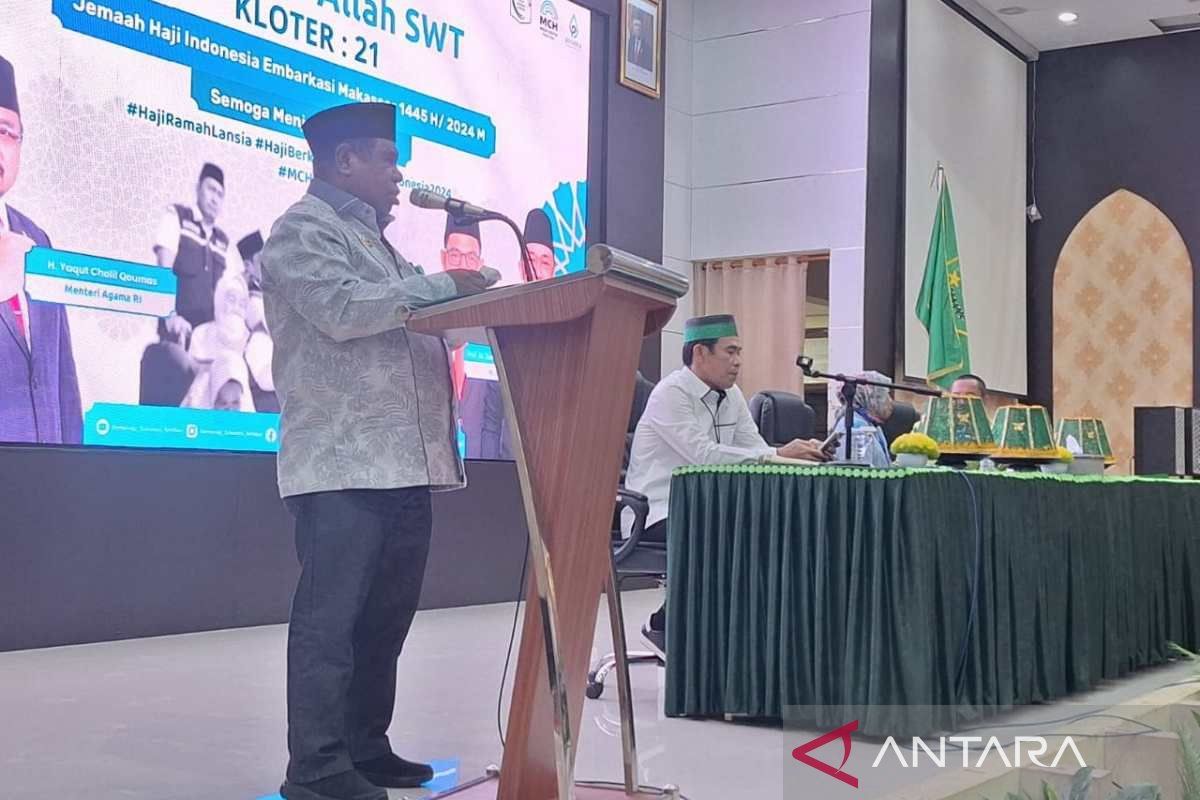 Pj Gubernur Papua Barat jemput jamaah hajinya di Makassar