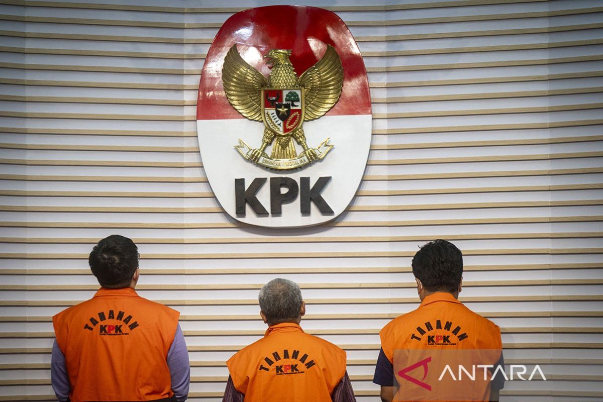 KPK telusuri aliran uang korupsi PLTU Bukit Asam