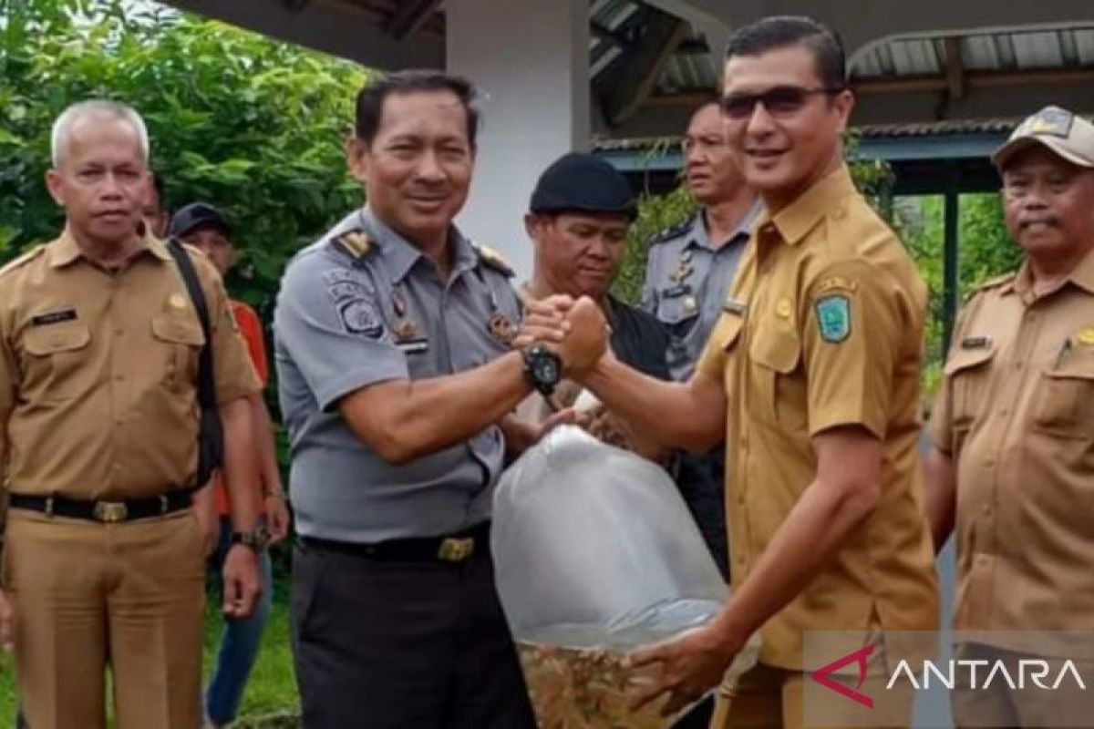 Dinas Perikanan Belitung latih WBP Lapas Tanjung Pandan budidayakan ikan air tawar