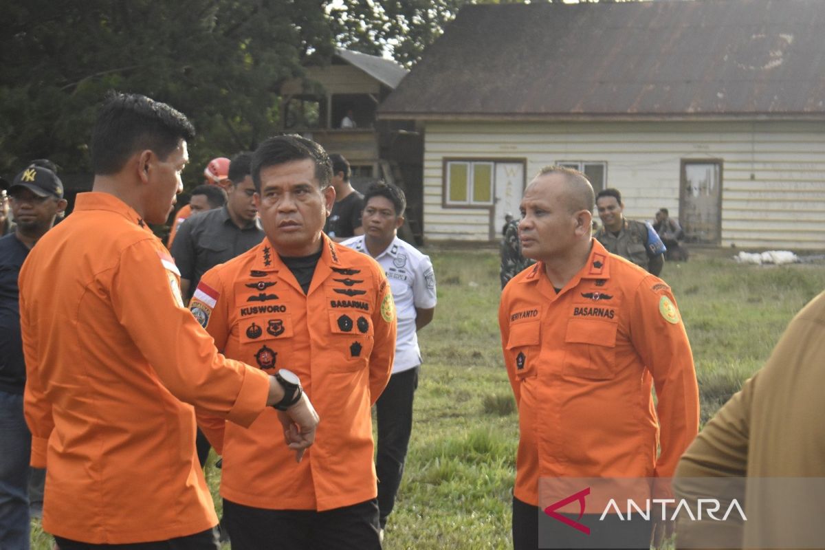 Tim SAR upayakan evakuasi korban tambang longsor Gorontalo dengan heli