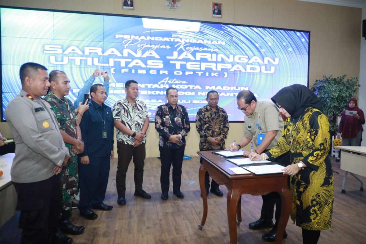 Pemkot Madiun gandeng PT FTN bangun jaringan kabel fiber optik bawah tanah