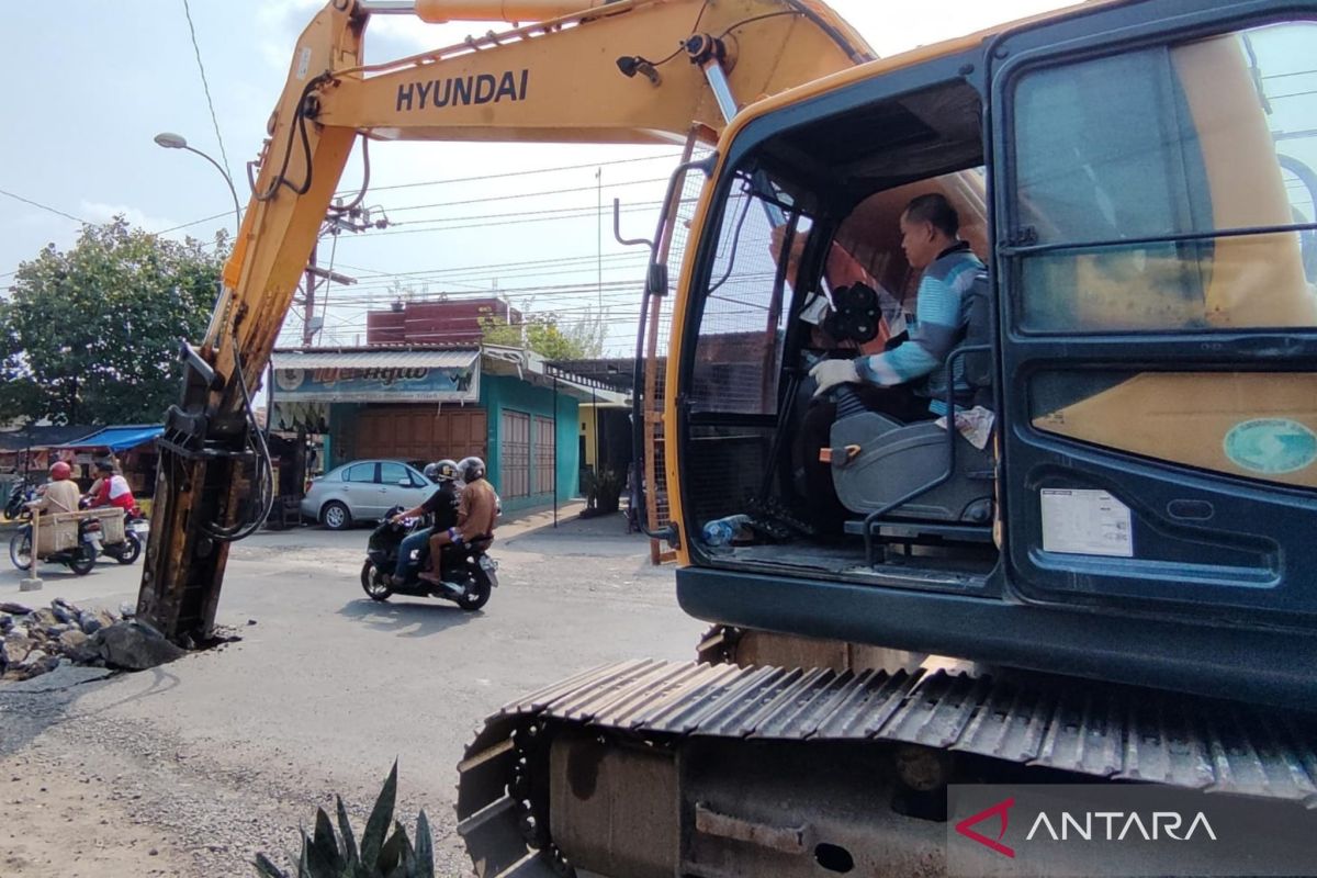 Pemerintah anggarkan Rp2,9 miliar untuk perbaiki Jalan Kudus-Purwodadi