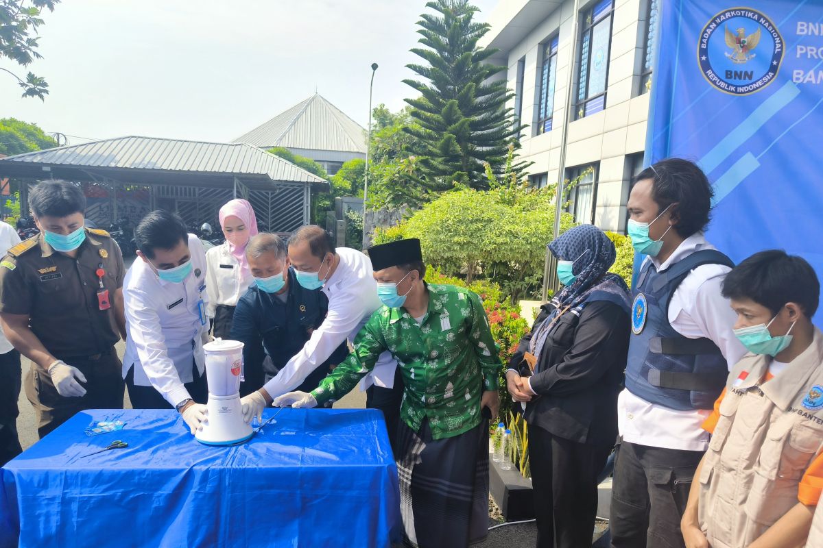 BNNP Banten musnahkan temuan ganja dan sabu sindikat Medan