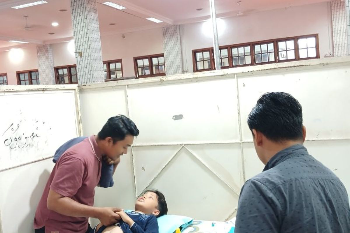 Pesantren Wali Barokah Kediri gelar sunatan massal