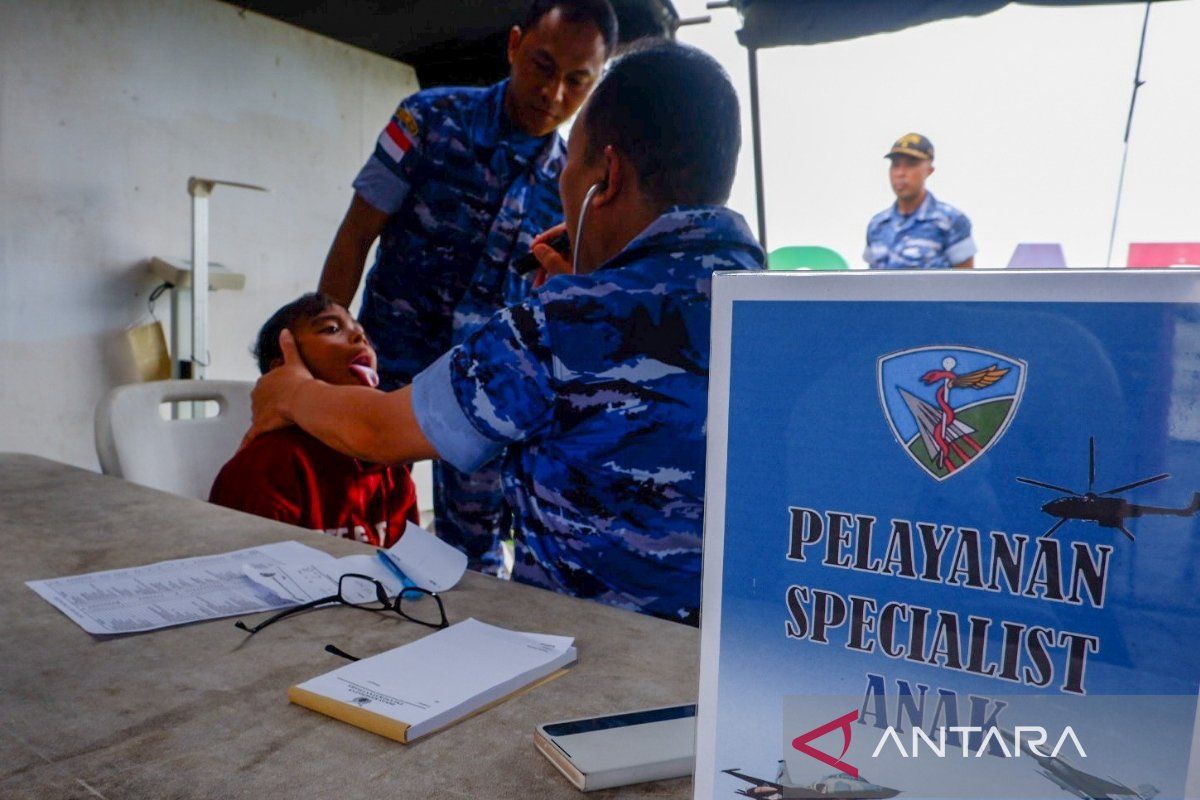 Mabes TNI AU gelar pemeriksaan kesehatan gratis di perbatasan Natuna