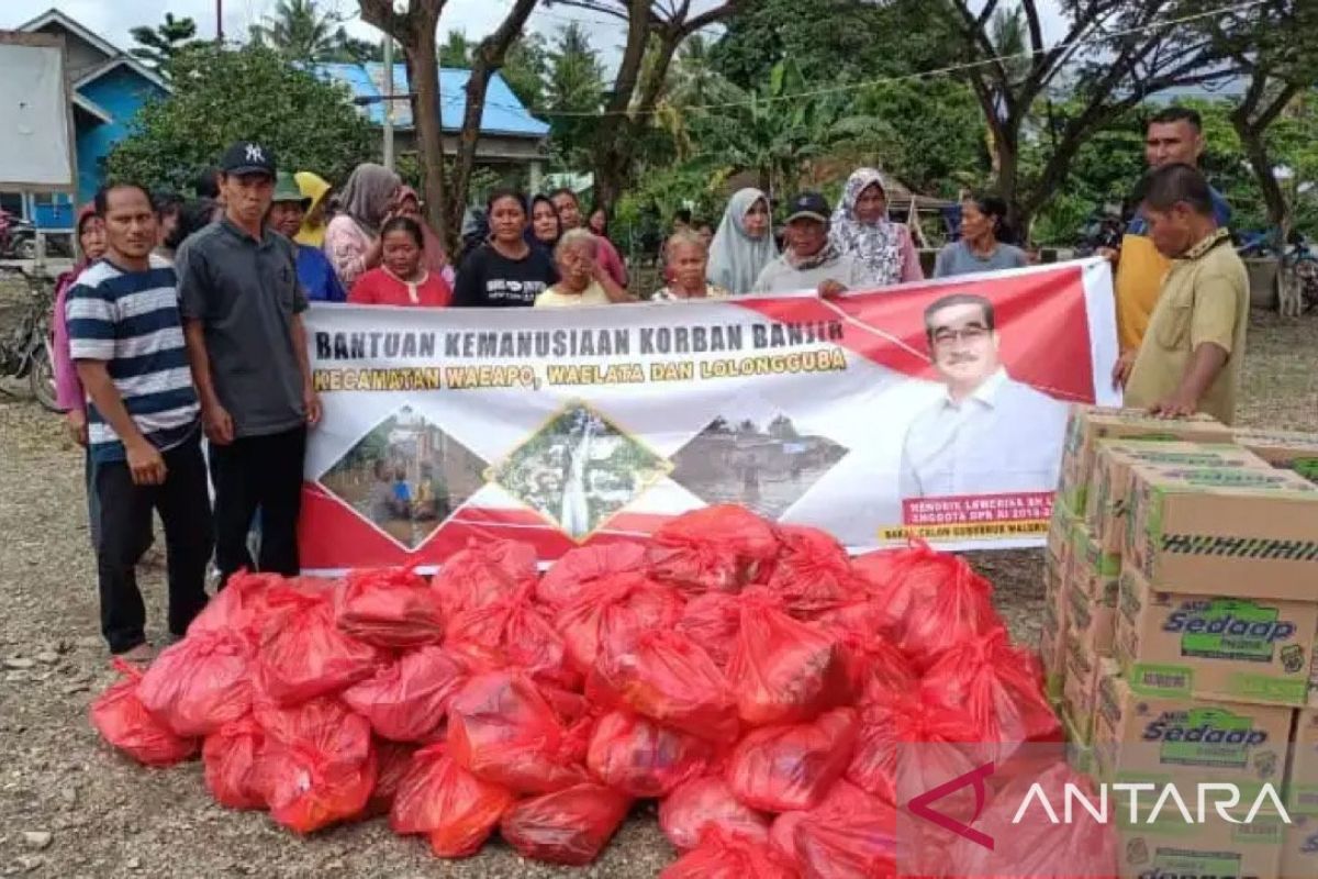 Anggota DPR RI asal Dapil Maluku bantu korban banjir di Pulau Buru