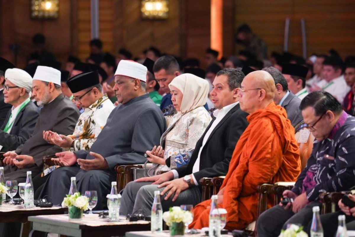 Khofifah apresiasi Grand Syeikh Al Azhar sebarkan moderasi Islam