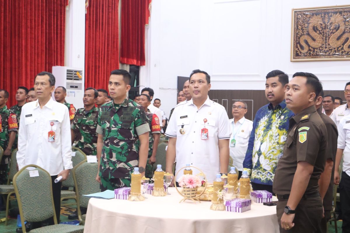 Foto - Ketua DPRD Banjarbaru rakor bersama Forkopimda sambut pilkada