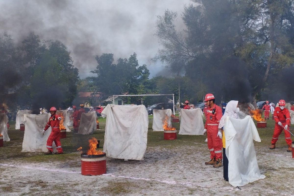 Catat rekor MURI, Pertamina Dumai edukasi ratusan ibu rumah tangga padamkan api