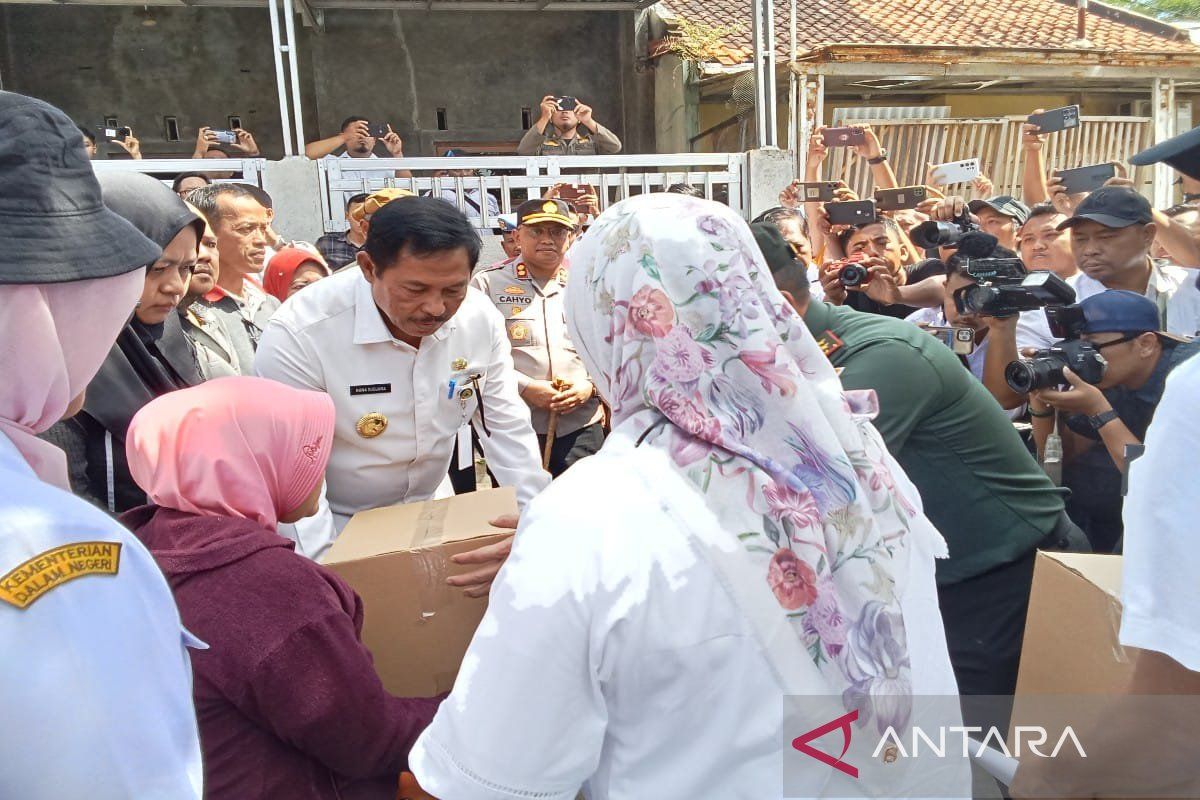 Pemerintah beri bantuan sembako & perbaikan rumah korban gempa Batang