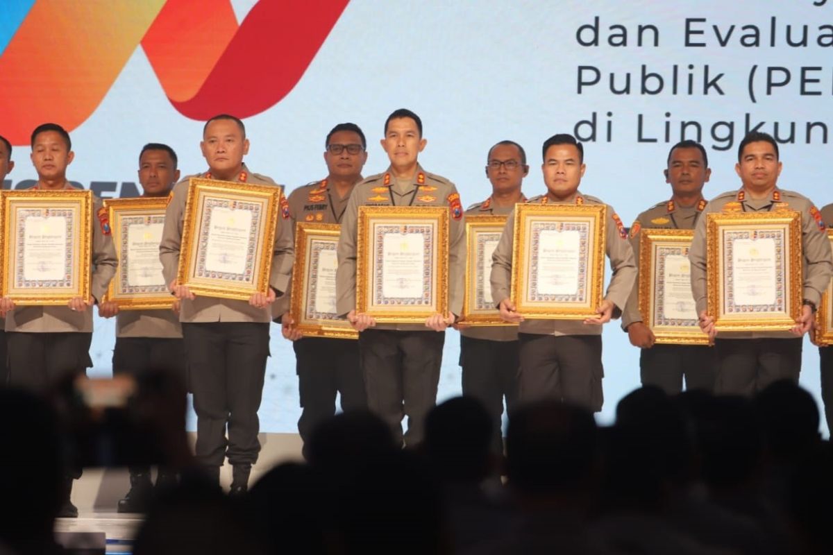 Polres Madiun raih penghargaan layanan prima PEKPPP Instansional 2023