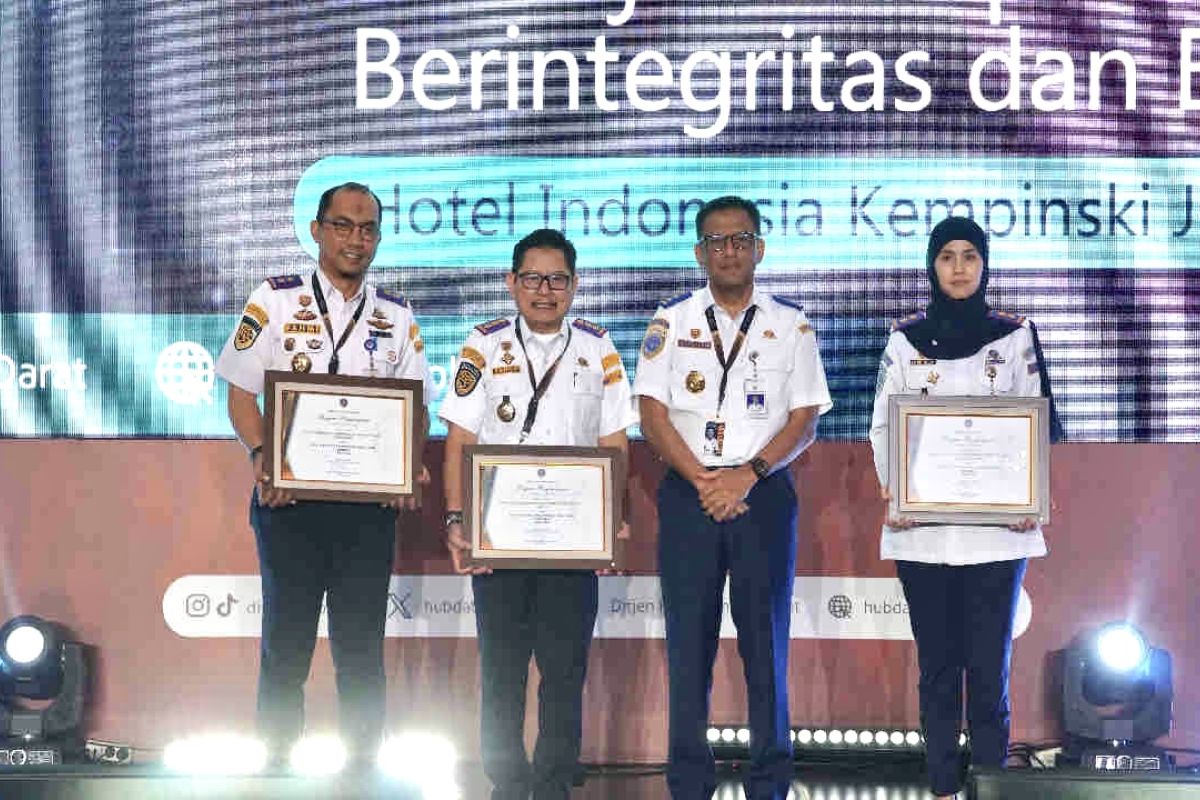 Kemenhub beri penghargaan instansi penyelenggara transportasi optimal