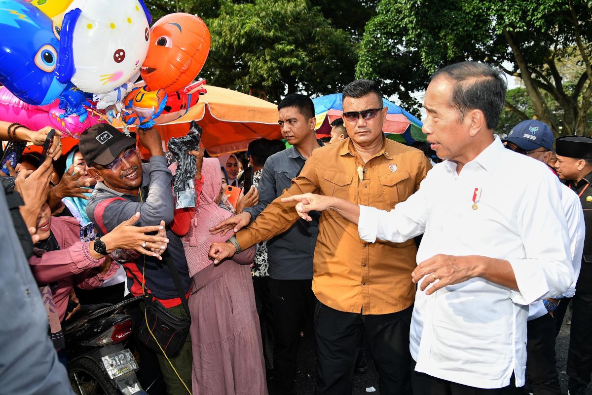 Kunjungan Presiden ke Pasar Sentral Kotabumi disambut warga Lampung