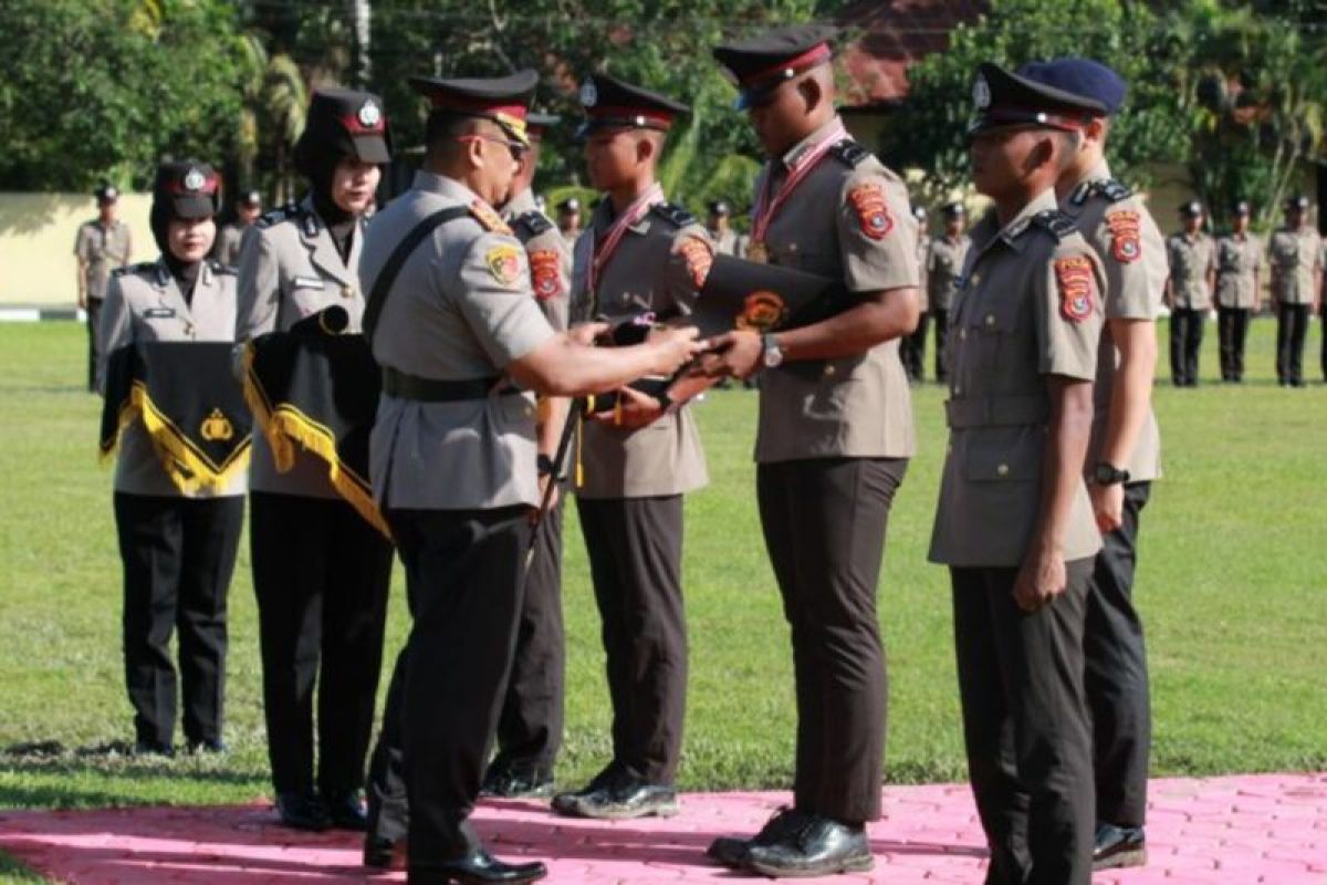 Kapolda Sultra lantik 242 bintara muda Polri