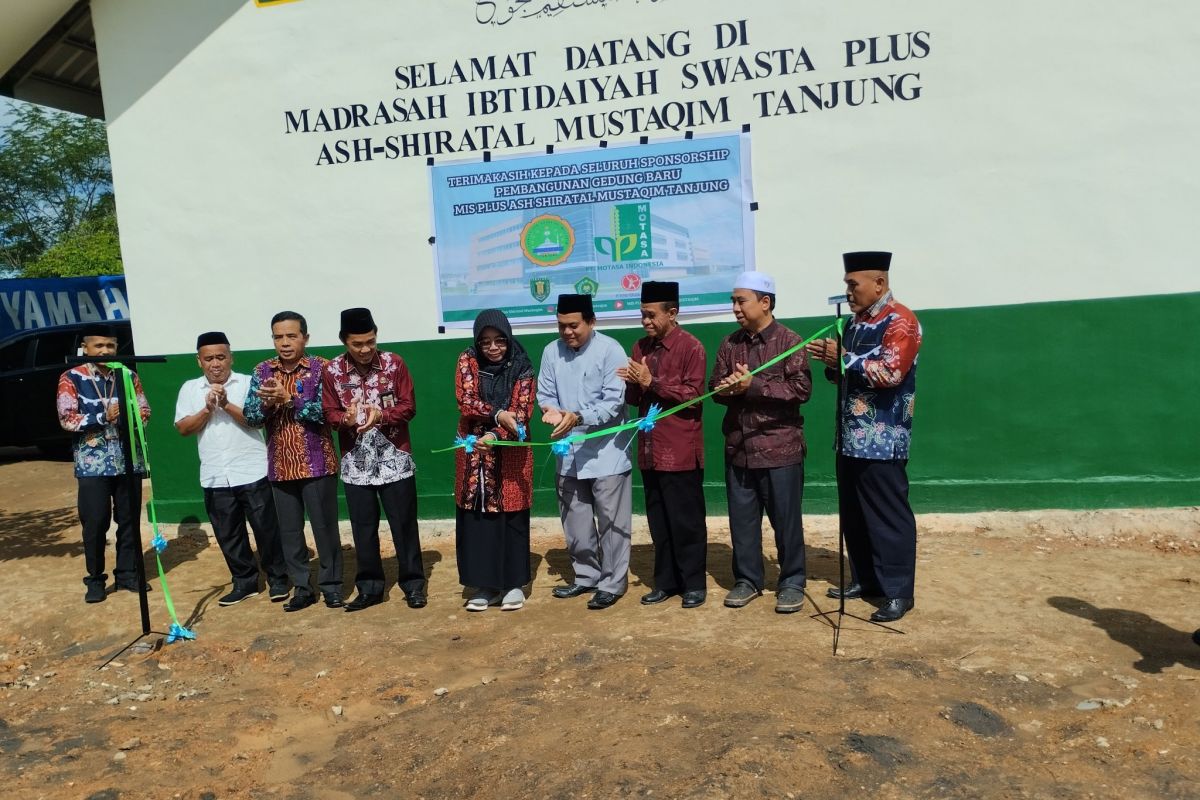 MIS Plus Ash Shiratal Mustaqim Tanjung miliki gedung baru