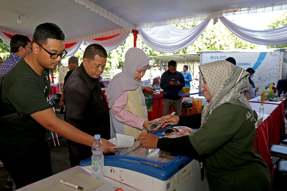 Pemkot Surabaya gelar GPM jaga ketersediaan bahan pangan