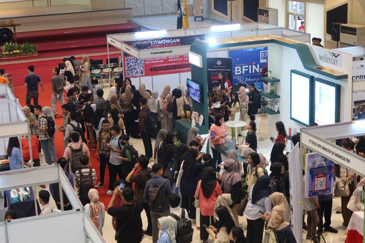 Belasan perusahaan sediakan lowongan kerja di Unej Career Expo 