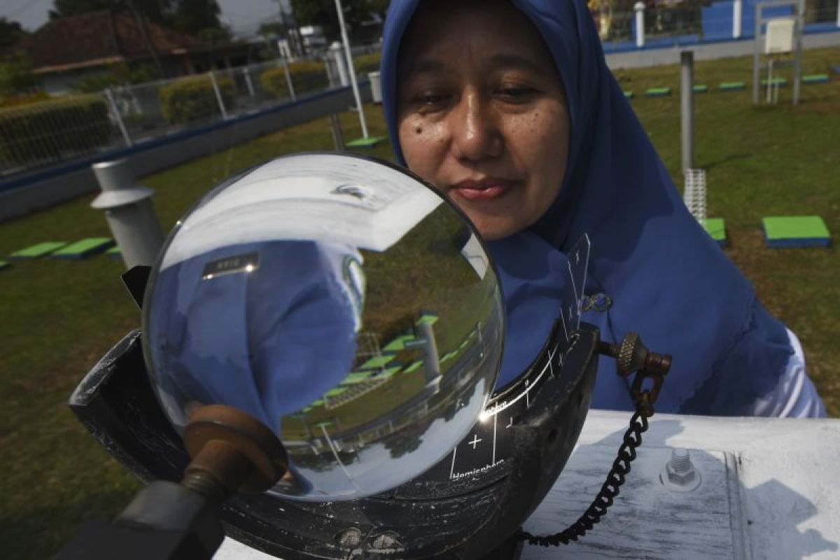 Cuaca di kota besar diprakirakan hujan ringan-sedang, termasuk Serang