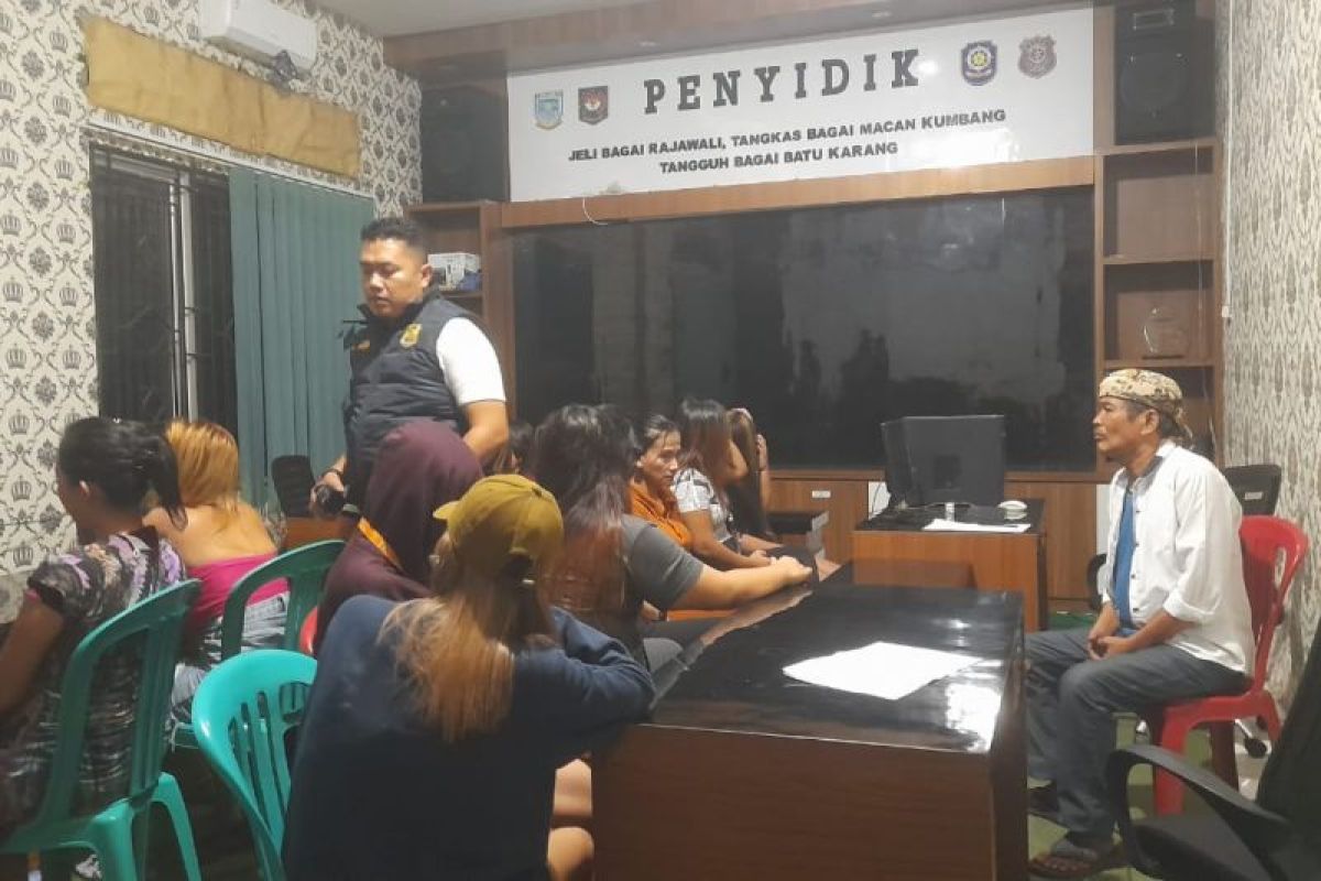 Pol PP Kota Jambi tangkap belasan orang di lokasi prostitusi Payo Sigadung