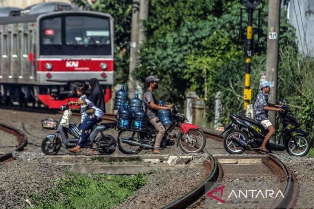 Kemenhub tingkatkan keselamatan perlintasan sebidang jalur kereta api