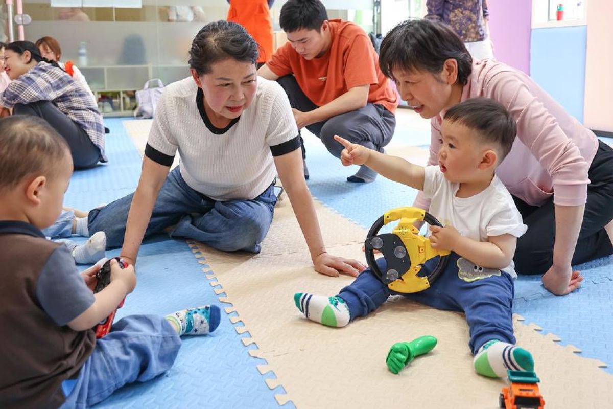 China perkuat dukungan keluarga dengan pusat prenatal dan pengasuhan