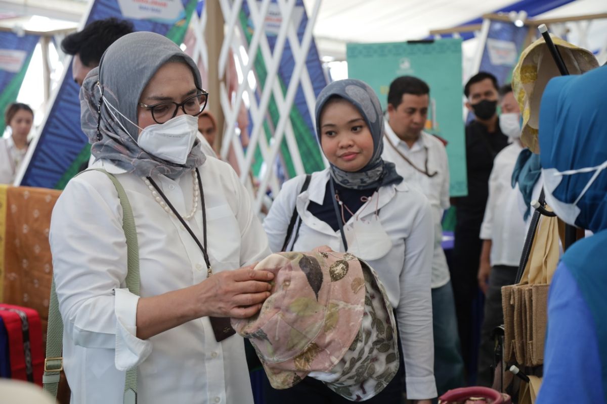 Nasabah PNM Mekaar bawa batik ecoprint jadi primadona hingga ke mancanegara