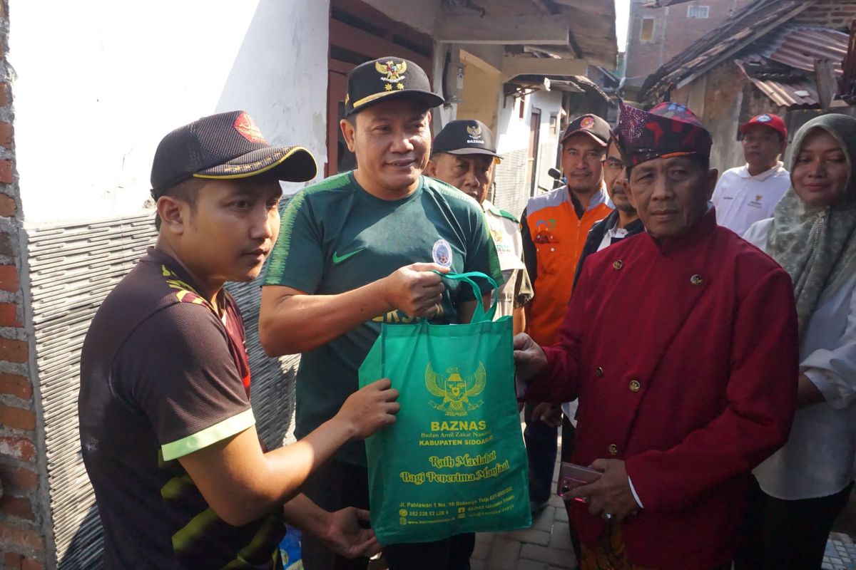 Pemkab Sidoarjo-Baznas perbaiki empat rumah tidak layak huni