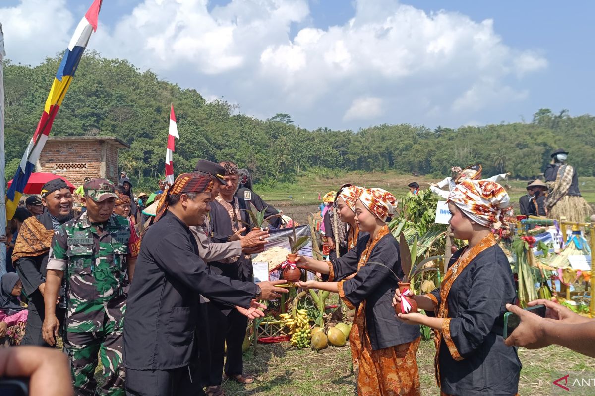 PLTU bersama Pemdes Cidadap gandeng petani muda jaga ketahanan pangan