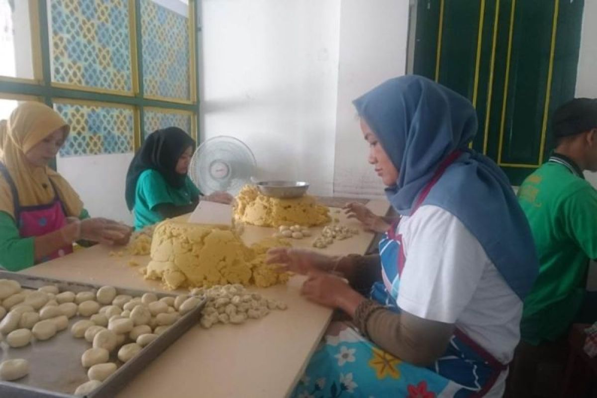 Bakpia Jogkem sediakan "open kitchen" bagi konsumen