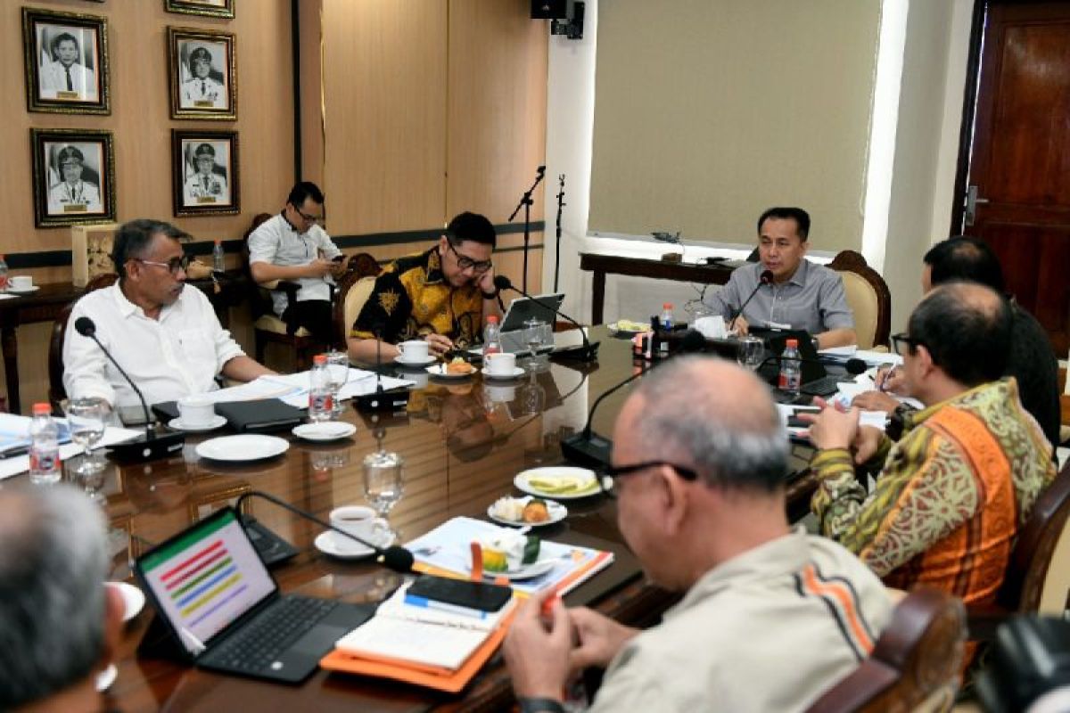 Pesan Pj gubernur, RAPBD  2025 harus realistis sesuai kemampuan daerah