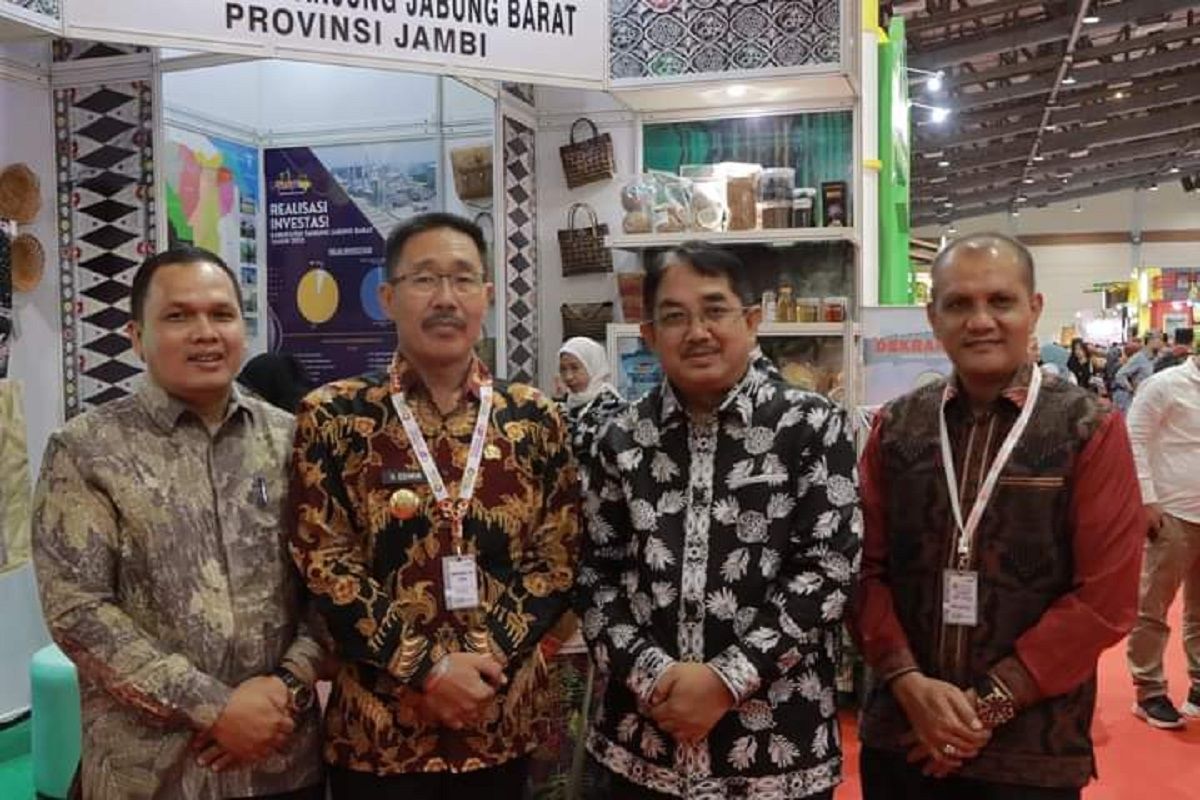 Bupati Anwar Sadat Promosikan Potensi SDA Tanjab Barat di Otonomi Expo 2024, Ajak Investor Berinvestasi