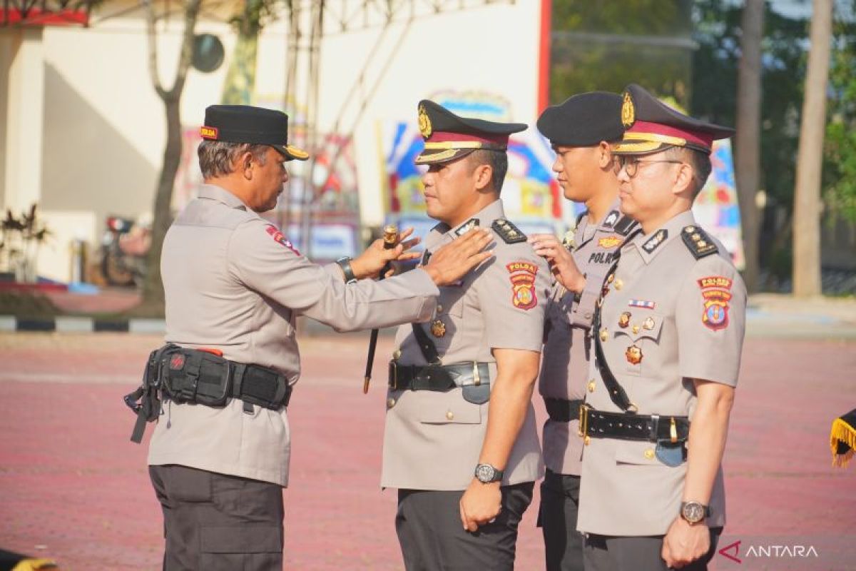 Kapolda Kaltim lakukan serah terima jabatan Kapolres Kutim