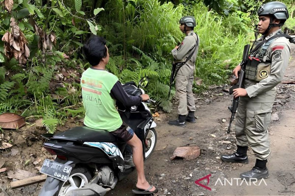 Polda gencarkan razia kendaraan cegah penyebaran paham radikal di Poso