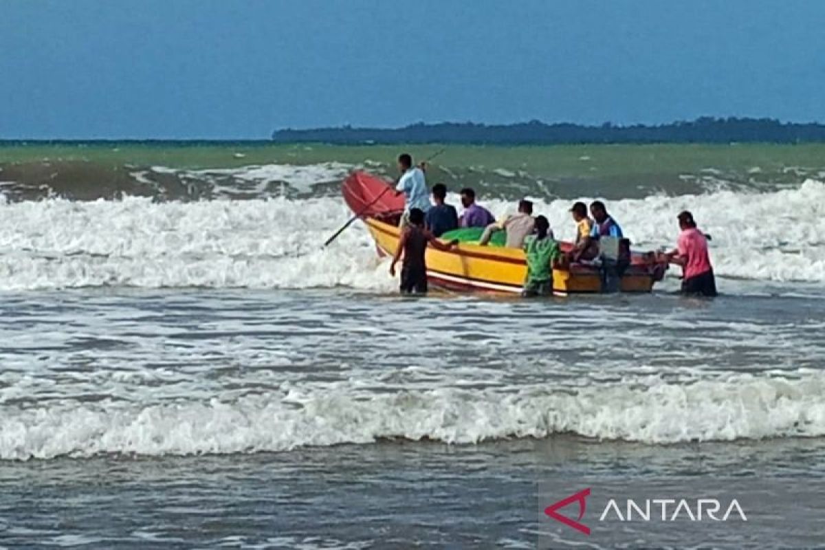 Kecepatan angin naik, BMKG: Waspada gelombang tinggi di Maluku Utara