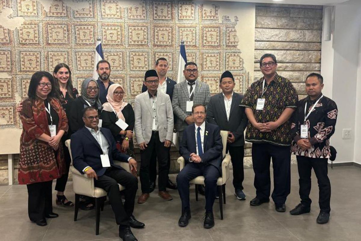 Lima anggota NU menghadapi pemecatan atas pertemuan dengan pemimpin Israel.