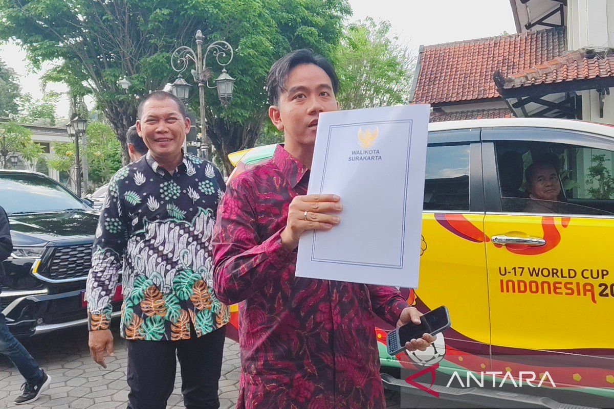 Gibran tenders resignation as Surakarta mayor