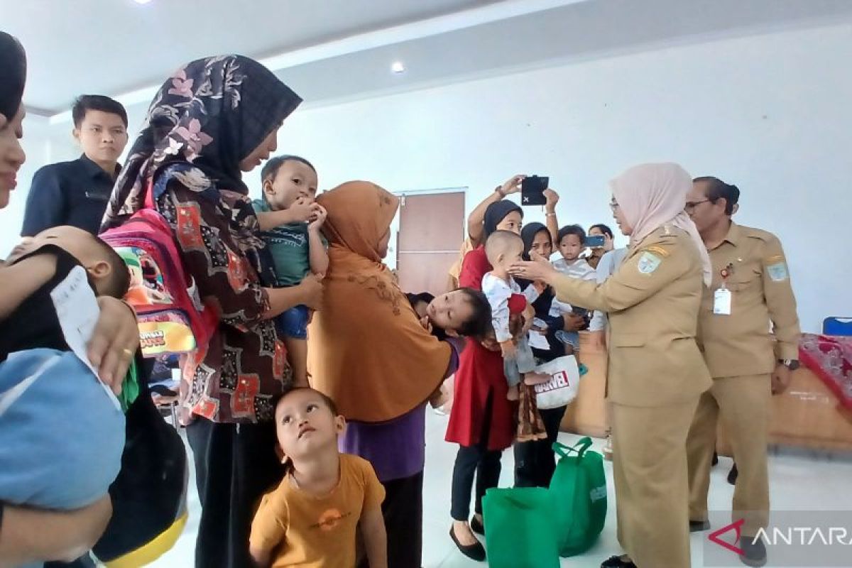 Pemkot Jambi beri makanan tambahan  273 keluarga cegah stunting