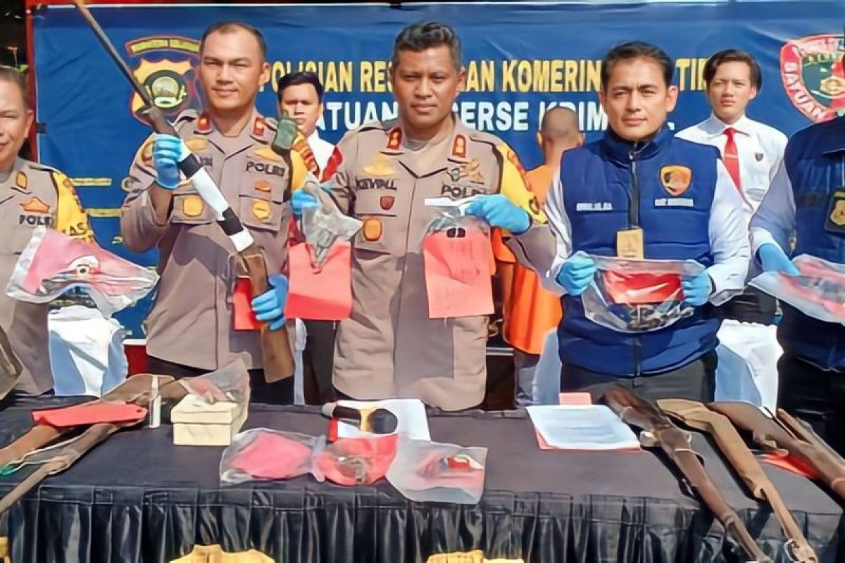 Polres OKU Timur sita 16 pucuk  senjata api ilegal