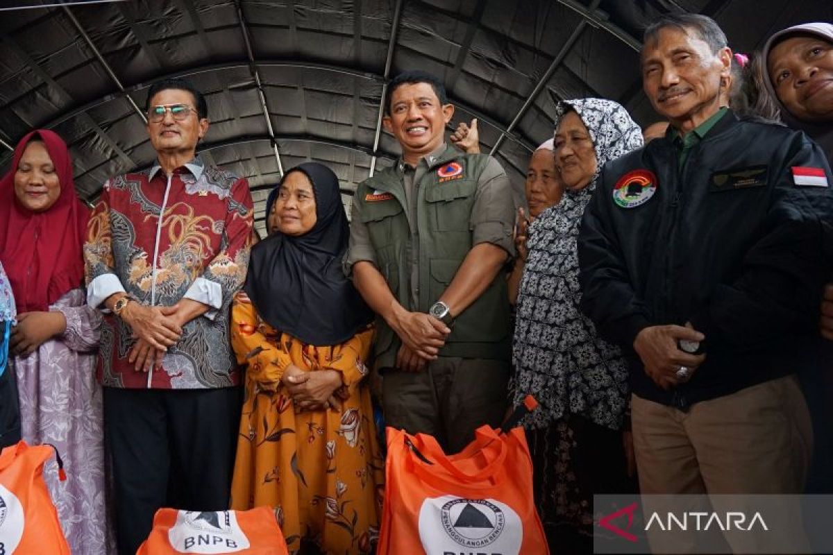 BNPB serahkan bantuan bagi korban banjir di Kabupaten Gorontalo