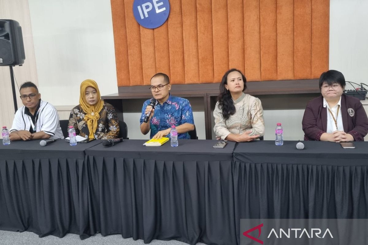 UC Surabaya jadi tuan rumah Kompetisi Debat Mahasiswa Indonesia 2024