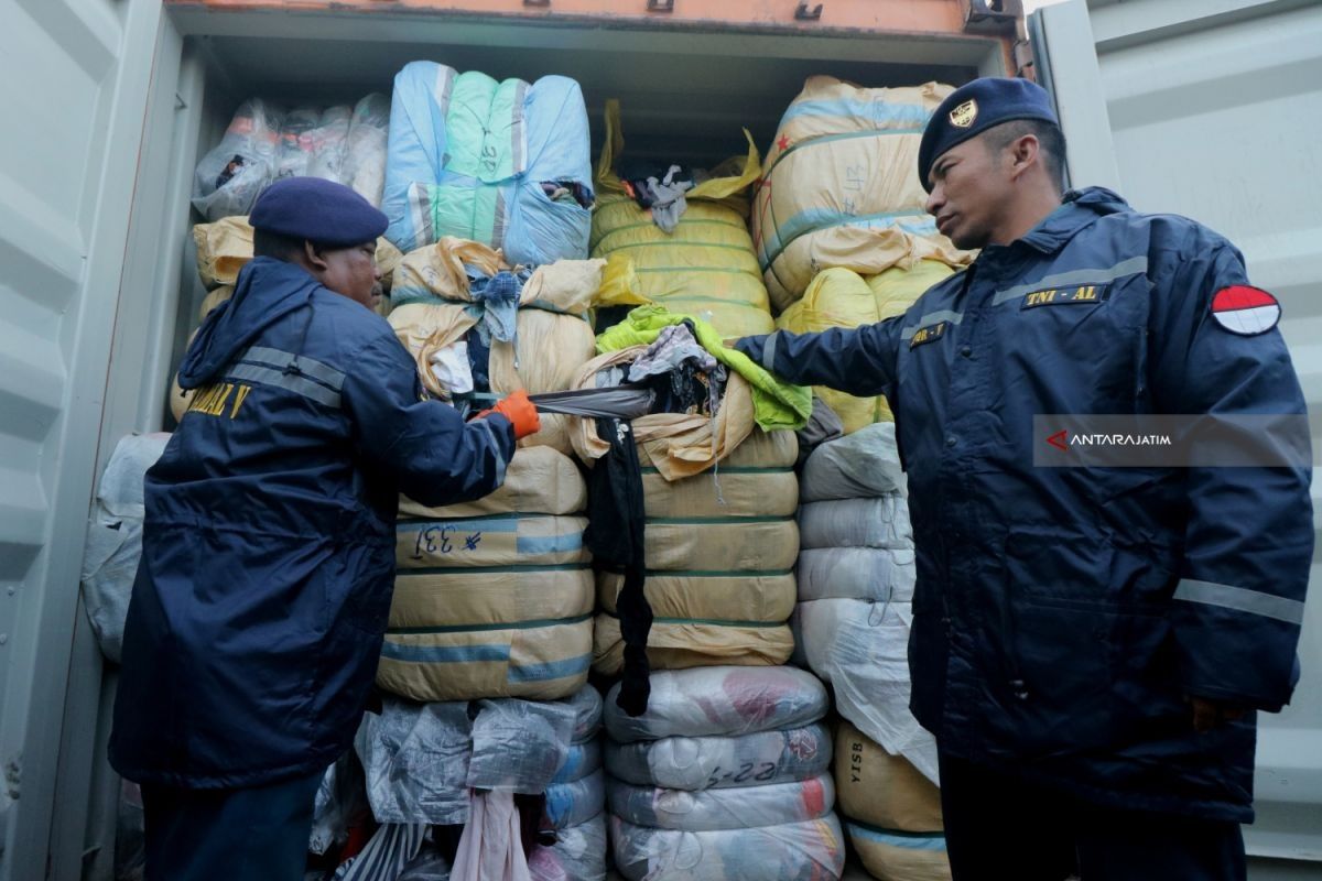 Mendag Zulkifli Hasan bahas pembentukan Satgas Impor Ilegal dengan Kejagung