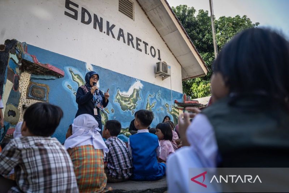 Anggota DPRD DKI: Revisi perda prioritas untuk beri pendidikan gratis