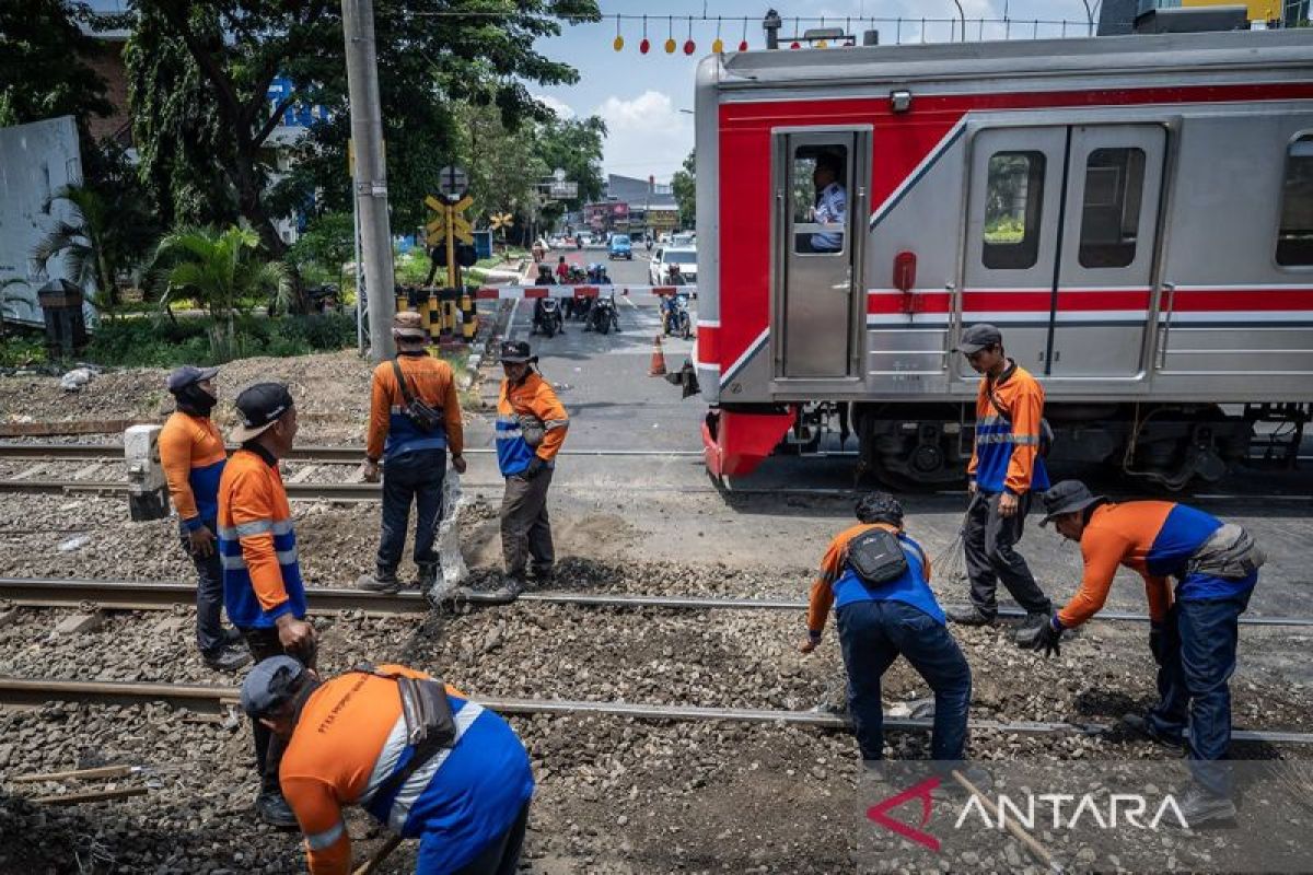 KAI Commuter layani 156,8 juta penumpang selama paruh pertama 2024