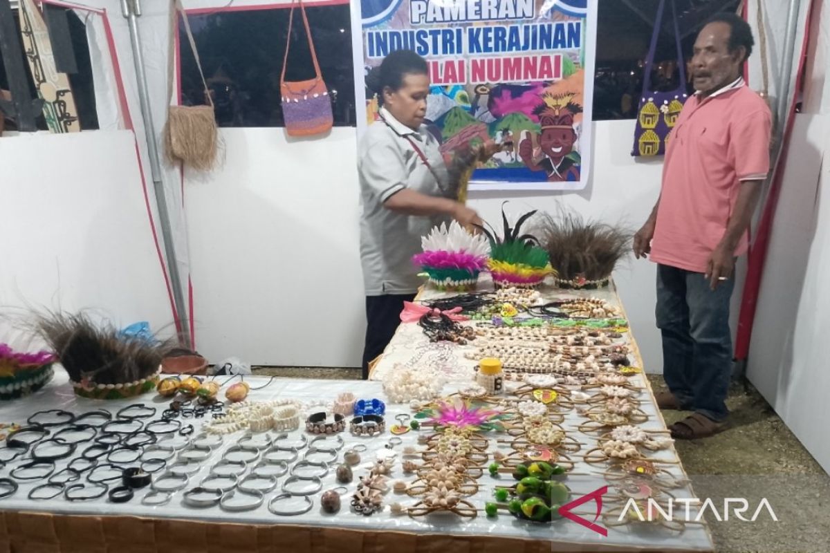 Pemkab Biak alokasi dana otsus Papua pemberdayaan koperasi dan UKM