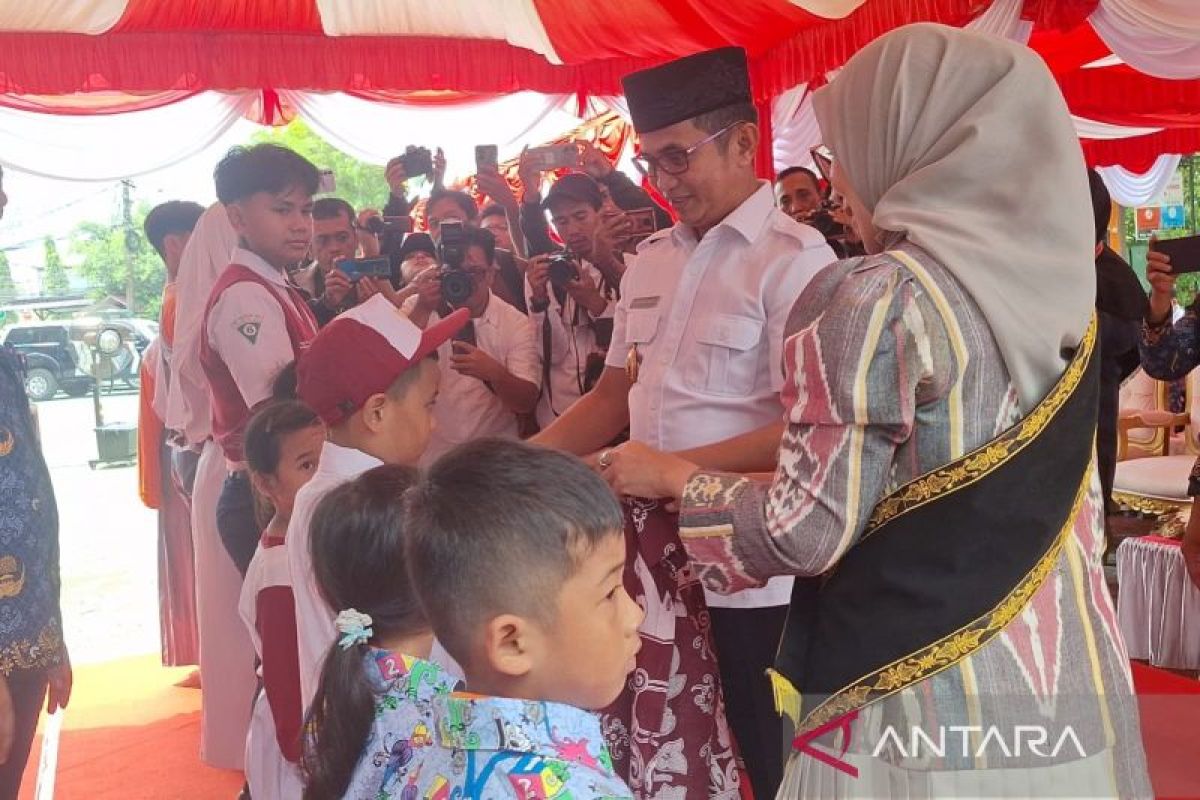 Balikpapan distribusikan seragam sekolah gratis