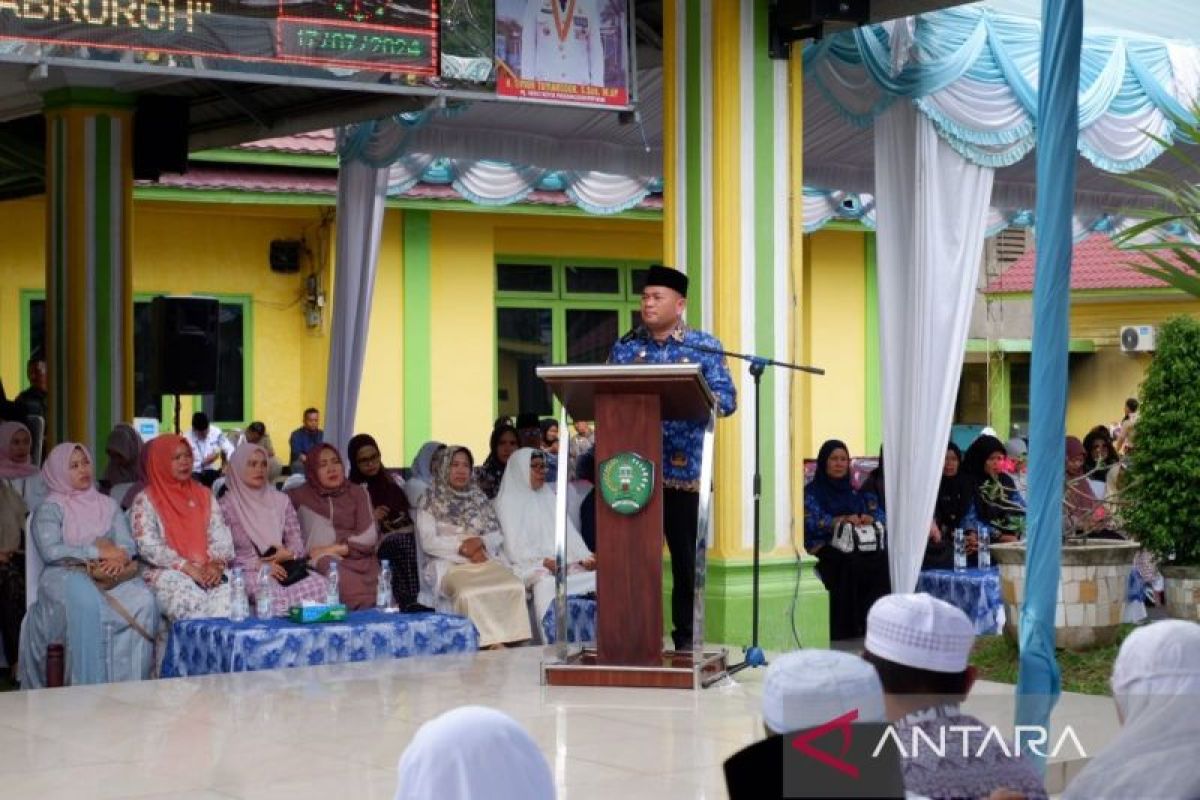 Pj wali kota sambut kepulangan jamaah haji Kota Padangsidimpuan