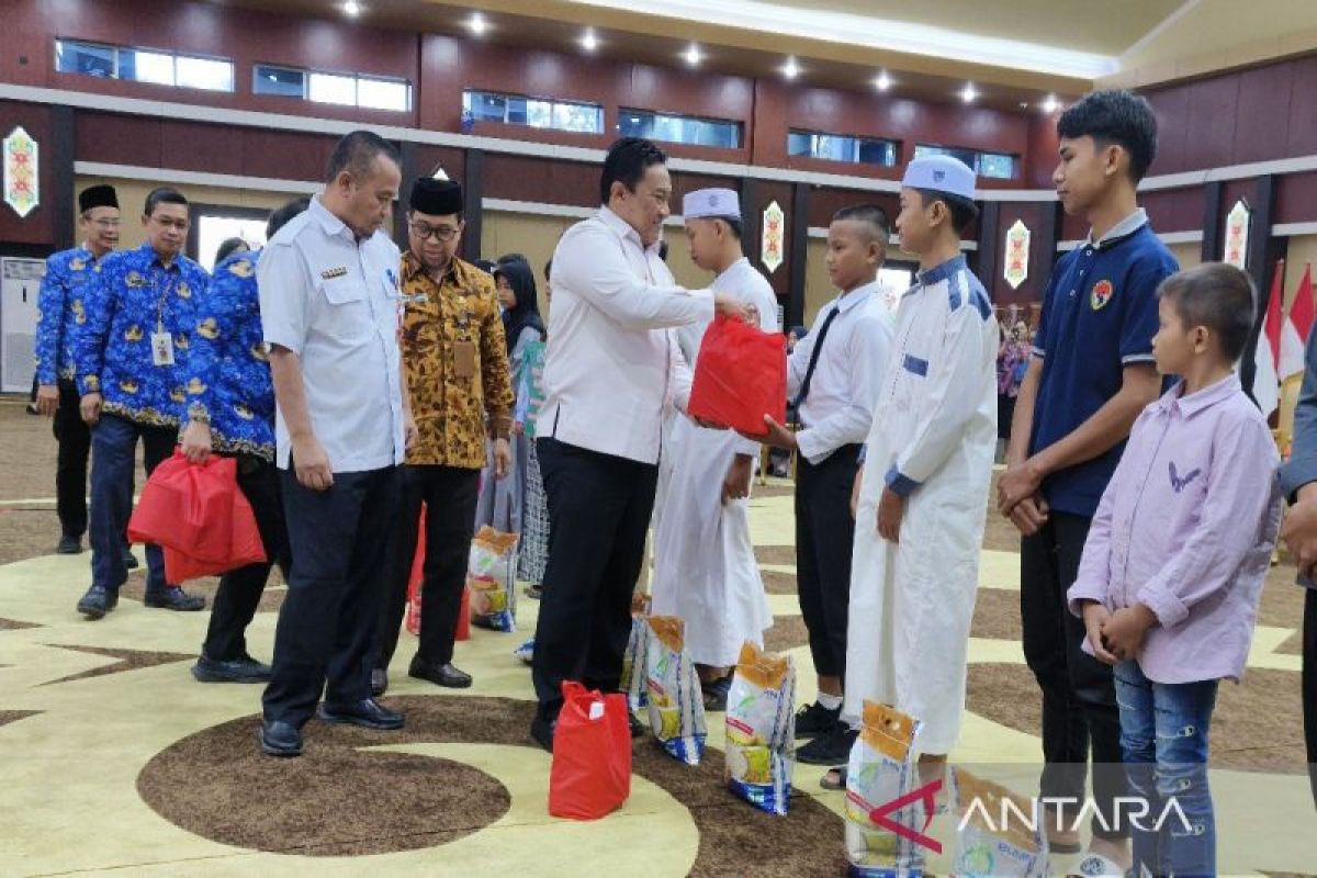 Pemprov berikan santunan kepada anak yatim/piatu se-Kalteng