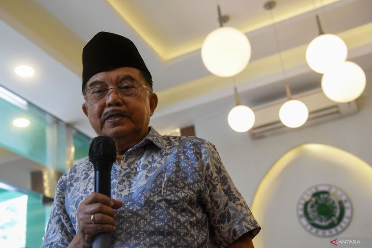 Former Indonesian VP Kalla leaves for Hamas leader Haniyeh's funeral