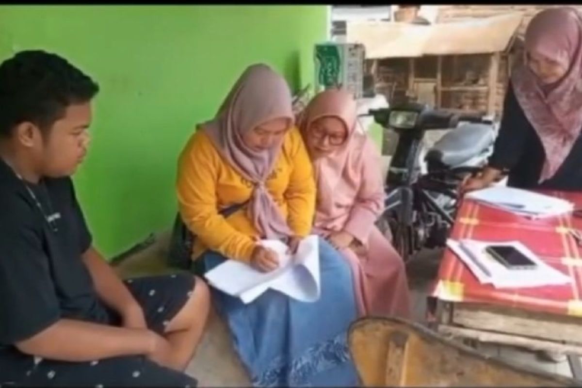 Pantau kondisi kesehatan masyarakat, Dinas Kesehatan Kabupaten Pesisir Selatan lakukan kunjungan rumah