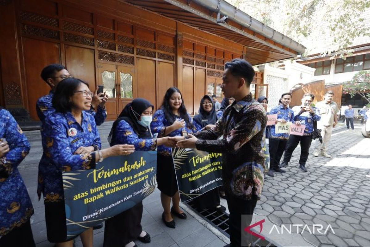 ASN Surakarta adakan perpisahan dengan Gibran Rakabuming Raka jelang rapat paripurna